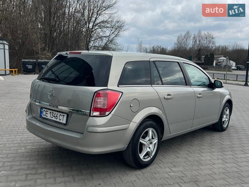 Универсал Opel Astra 2010 в Тернополе