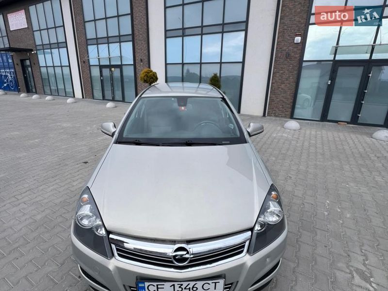 Универсал Opel Astra 2010 в Тернополе