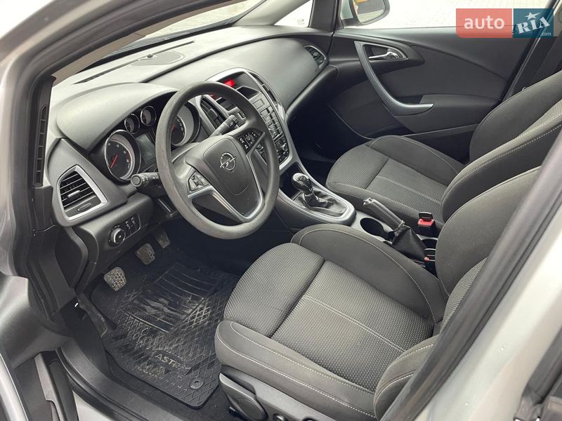 Универсал Opel Astra 2013 в Тернополе фото 11 Универсал Opel Astra 2013 в Тернополе