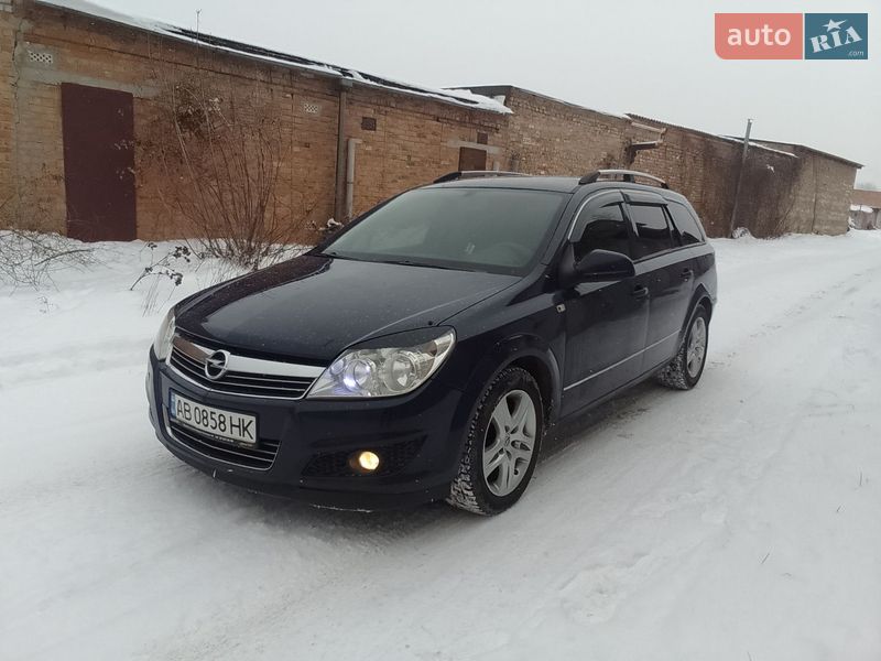 Универсал Opel Astra 2010 в Виннице