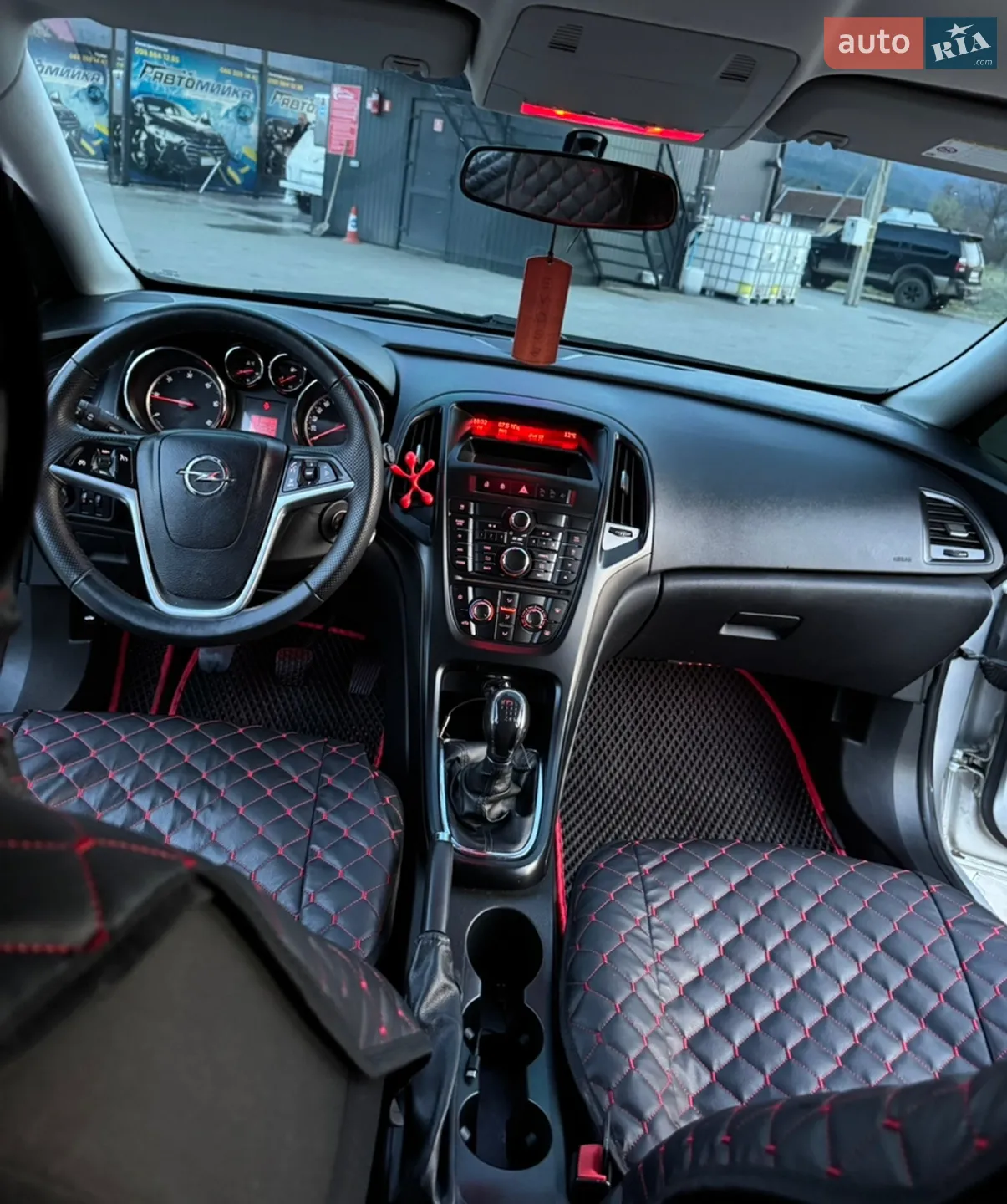 2011 Opel Astra - мініатюра 18
