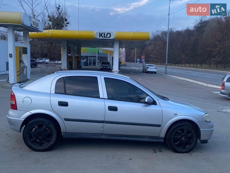 Хэтчбек Opel Astra 2002 в Киеве