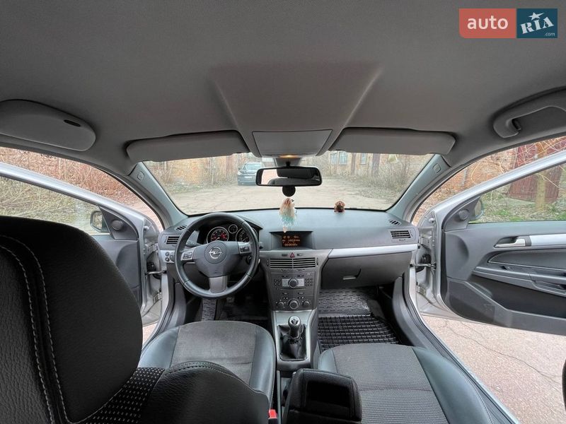 Хэтчбек Opel Astra 2006 в Бердичеве