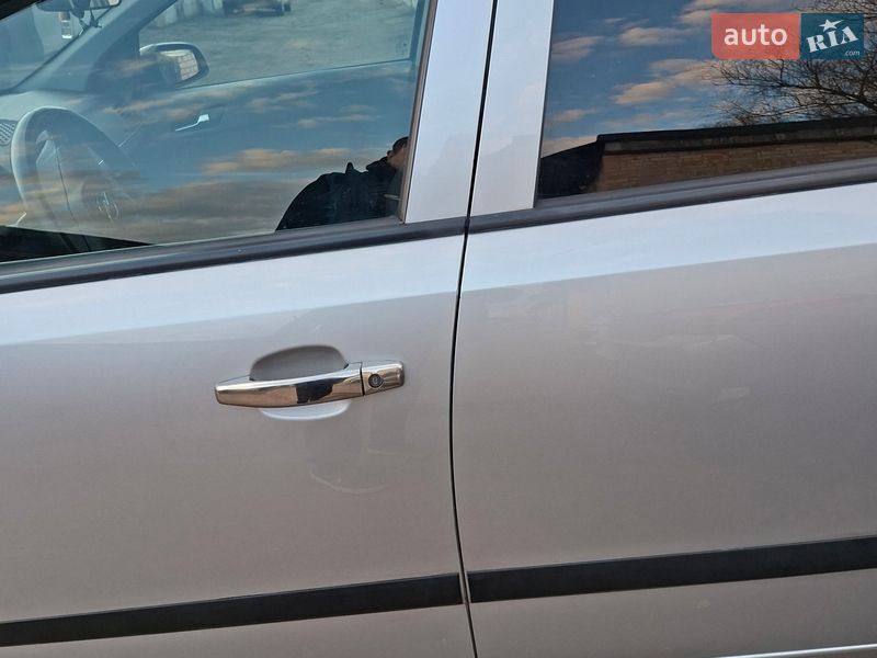 Универсал Opel Astra 2004 в Киеве