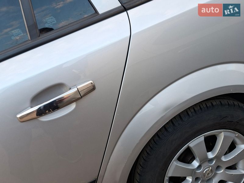 Универсал Opel Astra 2004 в Киеве