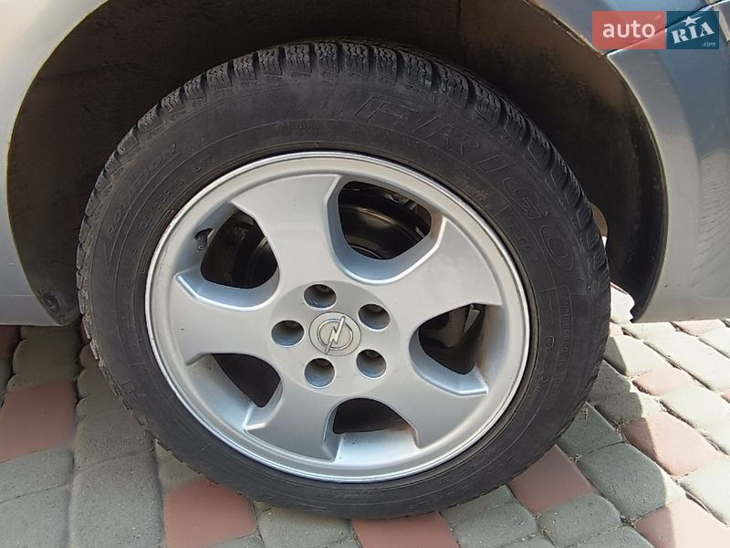 Універсал Opel Astra 2005 в Камені-Каширському