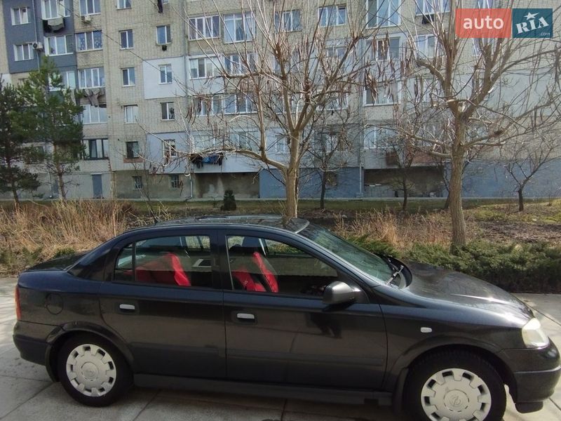 Седан Opel Astra 2007 в Дубно