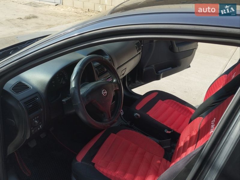 Седан Opel Astra 2007 в Дубно