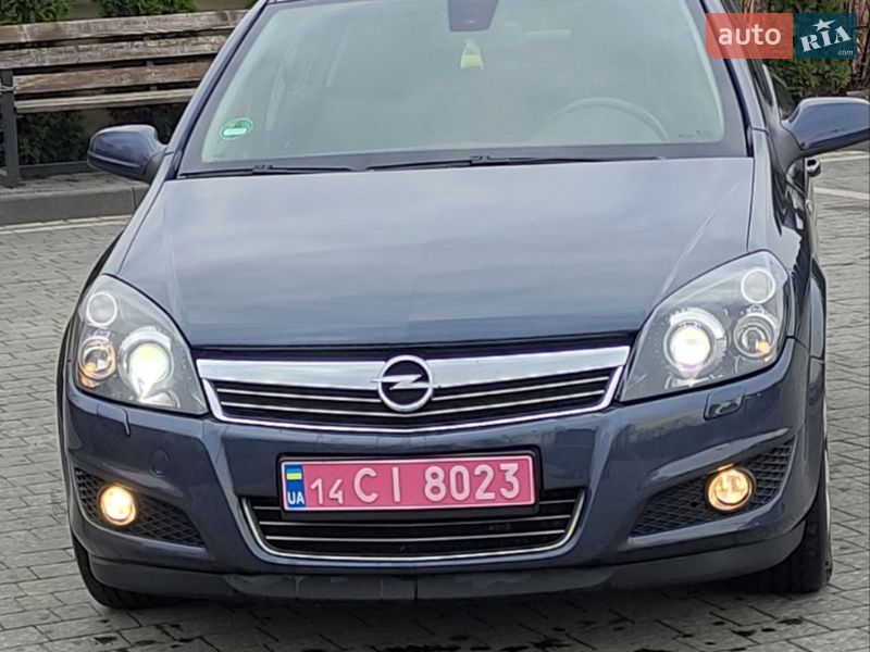 Хетчбек Opel Astra 2008 в Надвірній