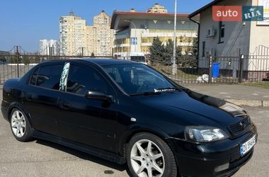 Седан Opel Astra 2006 в Киеве