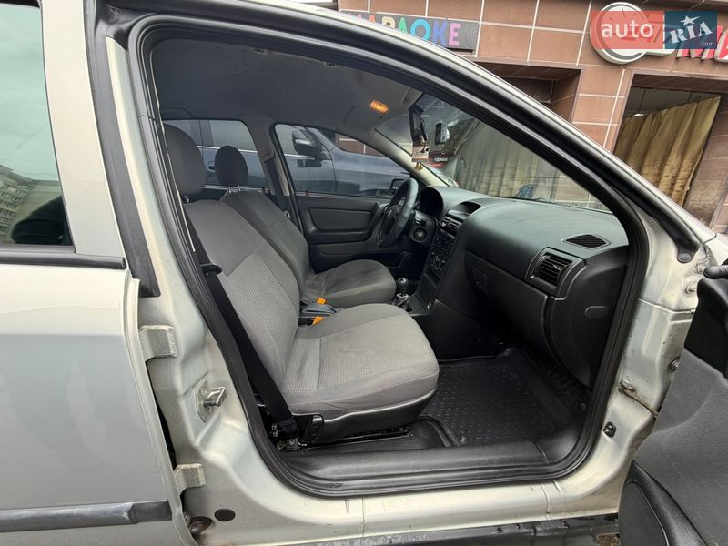 Седан Opel Astra 2006 в Харькове