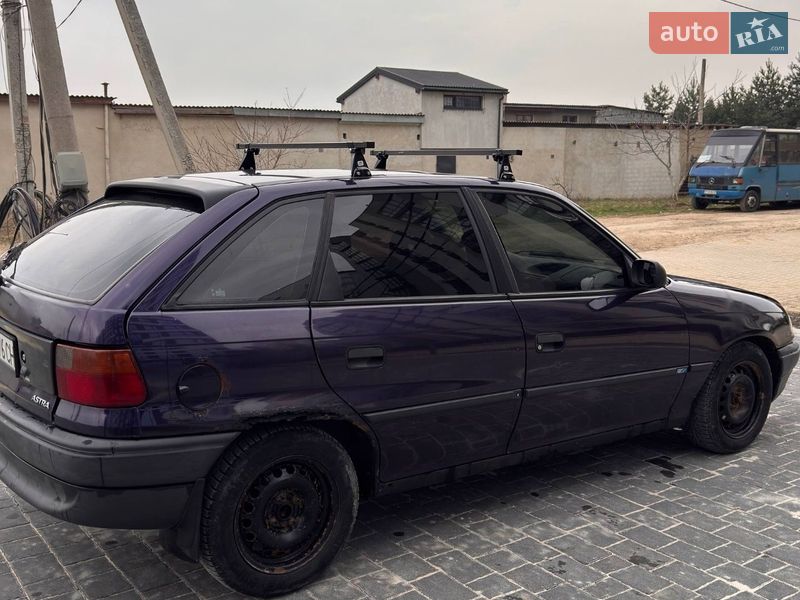 Хетчбек Opel Astra 1995 в Івано-Франківську