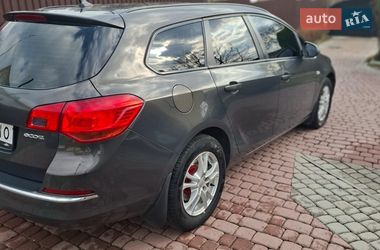 Универсал Opel Astra 2013 в Золочеве