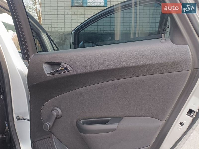 Універсал Opel Astra 2015 в Павлограді