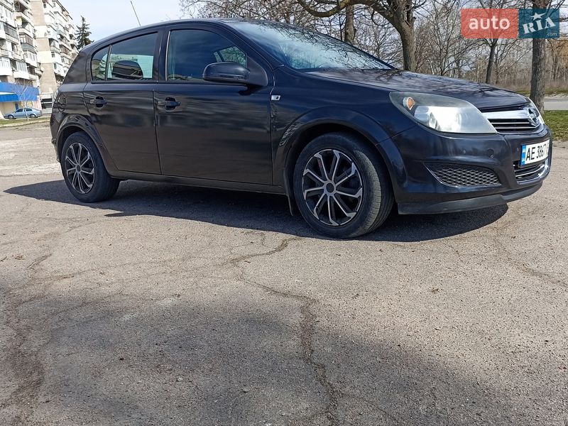 Хетчбек Opel Astra 2012 в Кам'янському