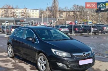 Хэтчбек Opel Astra 2011 в Полтаве
