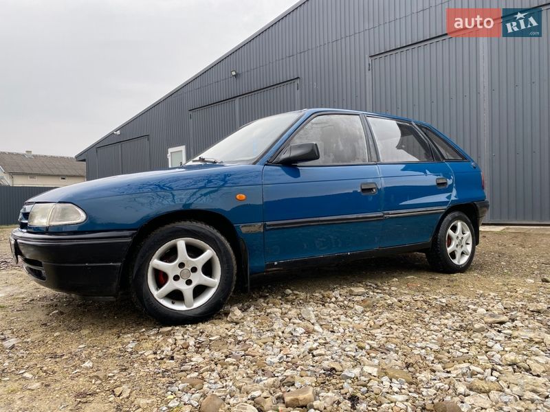 Хетчбек Opel Astra 1992 в Болехові