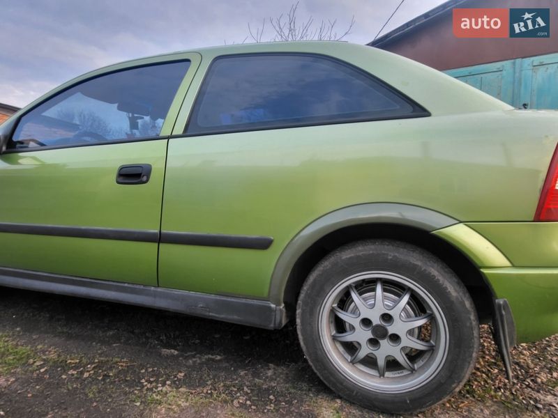 Купе Opel Astra 2001 в Лубнах