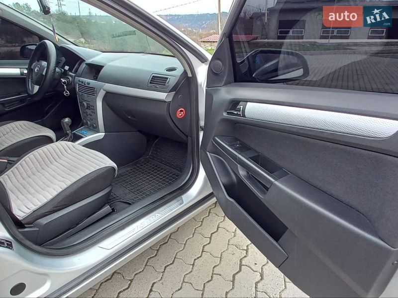 Універсал Opel Astra 2006 в Могилів-Подільському