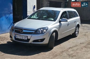 Универсал Opel Astra 2010 в Харькове
