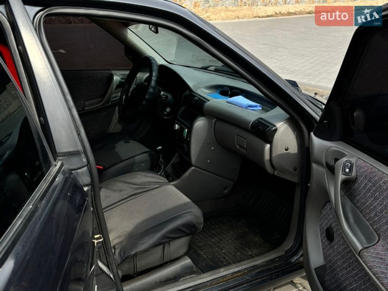 Седан Opel Astra 1994 в Вінниці
