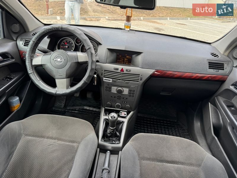 Хетчбек Opel Astra 2004 в Полтаві