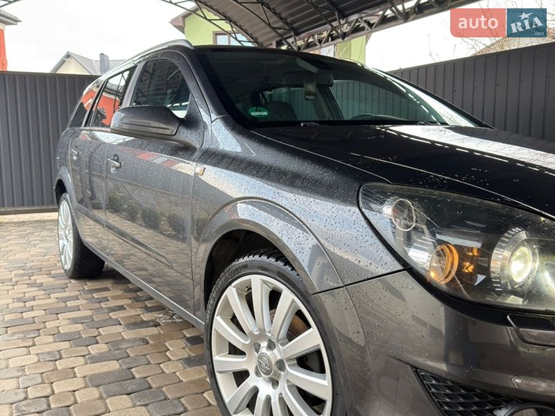 Універсал Opel Astra 2009 в Вінниці