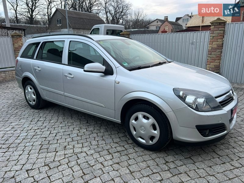 Універсал Opel Astra 2006 в Гнівані