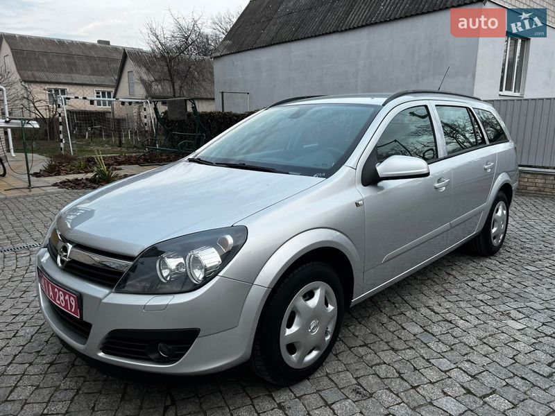 Універсал Opel Astra 2006 в Гнівані