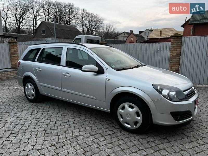 Універсал Opel Astra 2006 в Гнівані