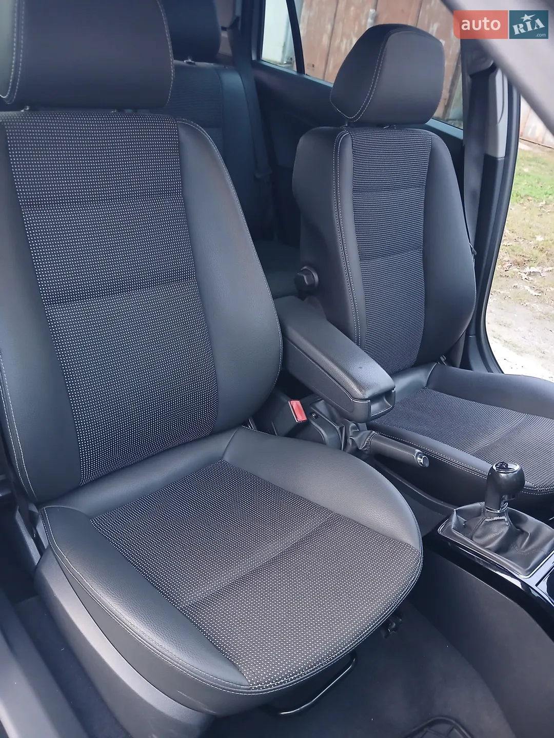 2010 Opel Astra - мініатюра 17
