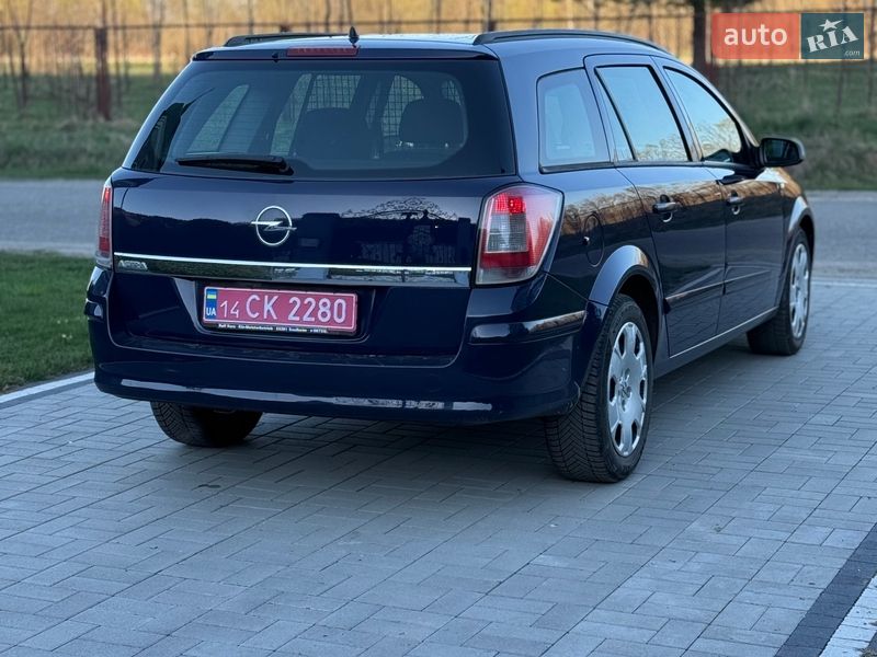 Універсал Opel Astra 2006 в Долині