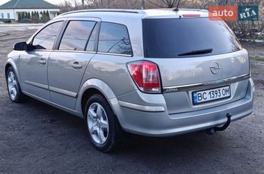 Универсал Opel Astra 2006 в Теофиполе