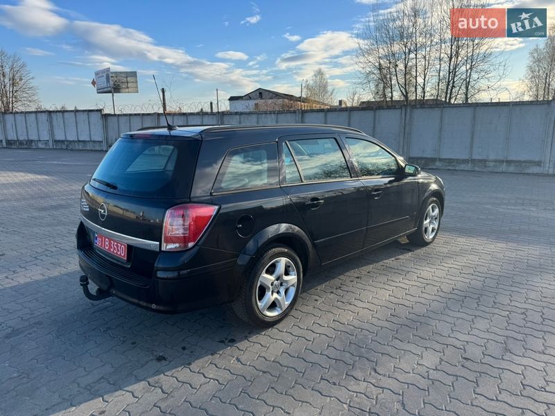Універсал Opel Astra 2008 в Сарнах