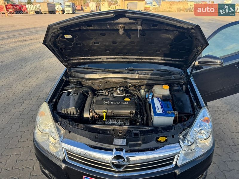 Універсал Opel Astra 2008 в Сарнах