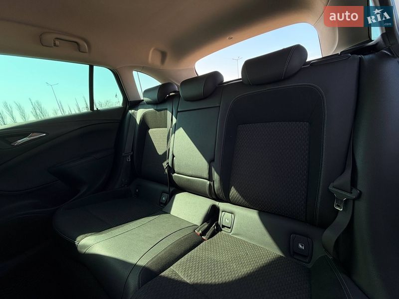 Универсал Opel Astra 2017 в Кривом Роге