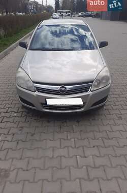 Хетчбек Opel Astra 2008 в Чернівцях