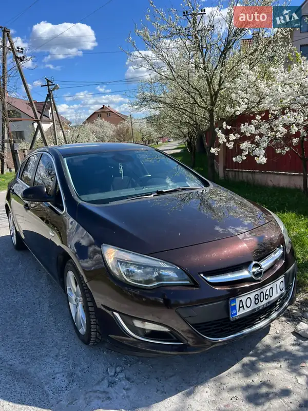Opel Astra 2013
