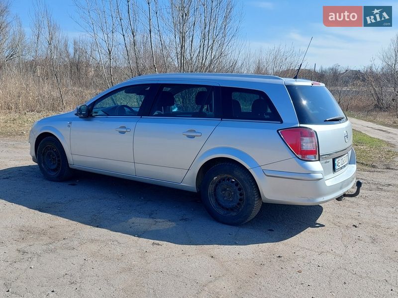 Opel Astra 2010
