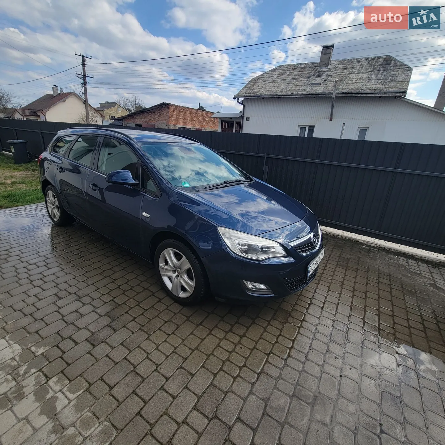 2011 Opel Astra - мініатюра 2