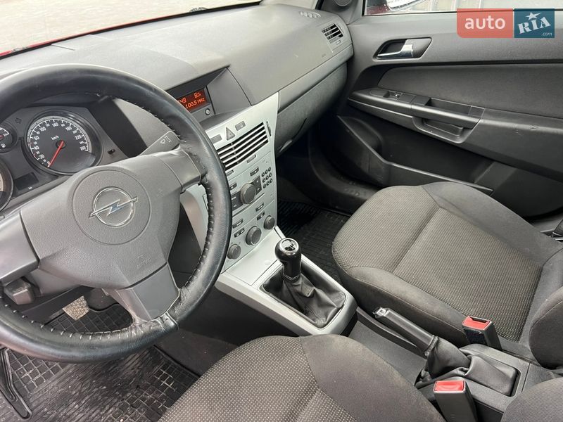 Універсал Opel Astra 2009 в Дніпрі