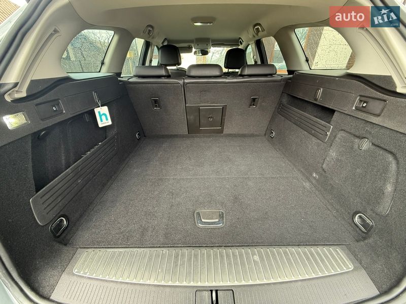 Универсал Opel Astra 2011 в Кельменцах
