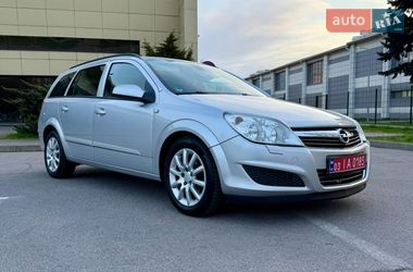 Універсал Opel Astra 2010 в Запоріжжі