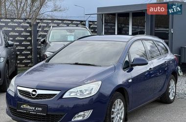 Універсал Opel Astra 2011 в Києві