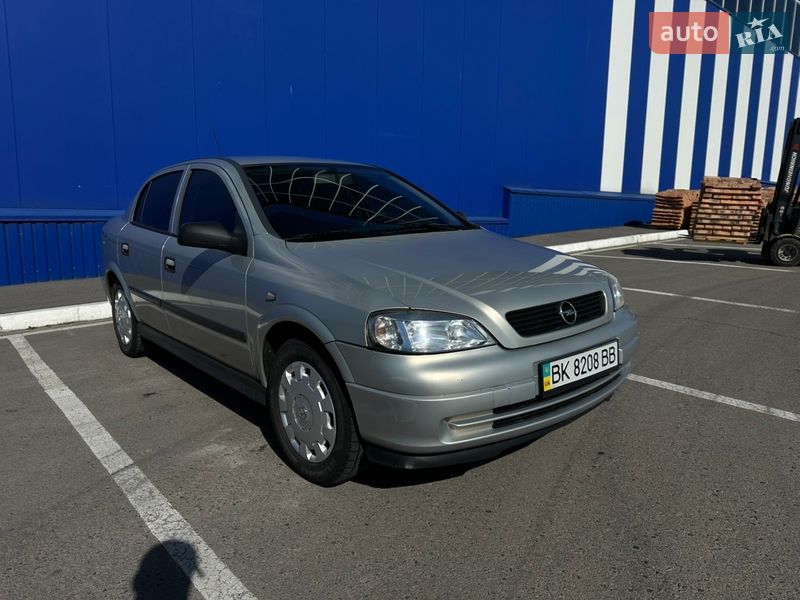 Седан Opel Astra 2008 в Рівному фото Седан Opel Astra 2008 в Рівному