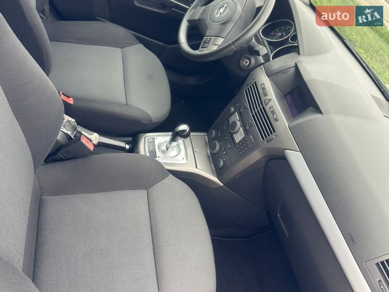 Хэтчбек Opel Astra 2006 в Городенке