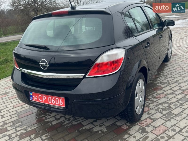 Хэтчбек Opel Astra 2006 в Городенке