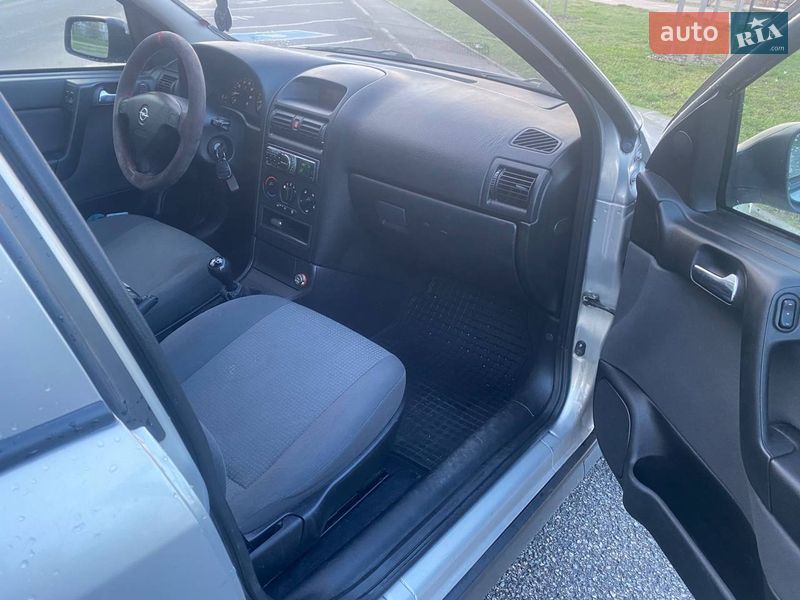 Седан Opel Astra 2008 в Черкассах фото 5 Седан Opel Astra 2008 в Черкассах