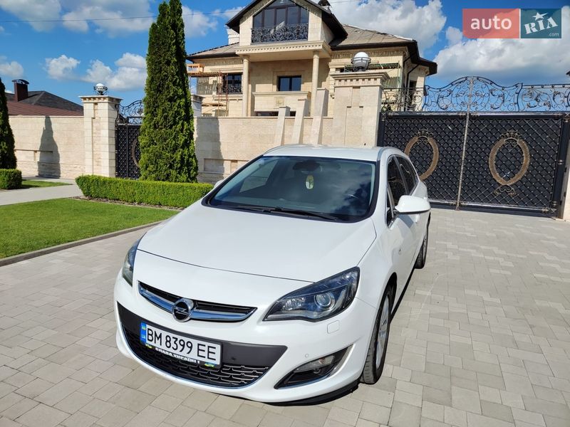 Універсал Opel Astra 2014 в Сумах