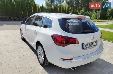 Універсал Opel Astra 2014 в Сумах
